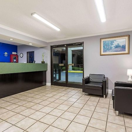 Days Inn By Wyndham Lugoff Bagian luar foto