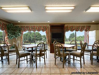 Days Inn By Wyndham Lugoff Bagian luar foto