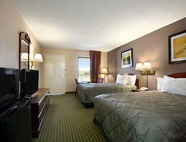 Days Inn By Wyndham Lugoff Bagian luar foto